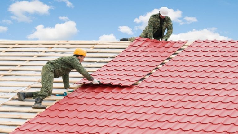 plastic-or-metal-which-roofing-sheets-are-best-for-your-house