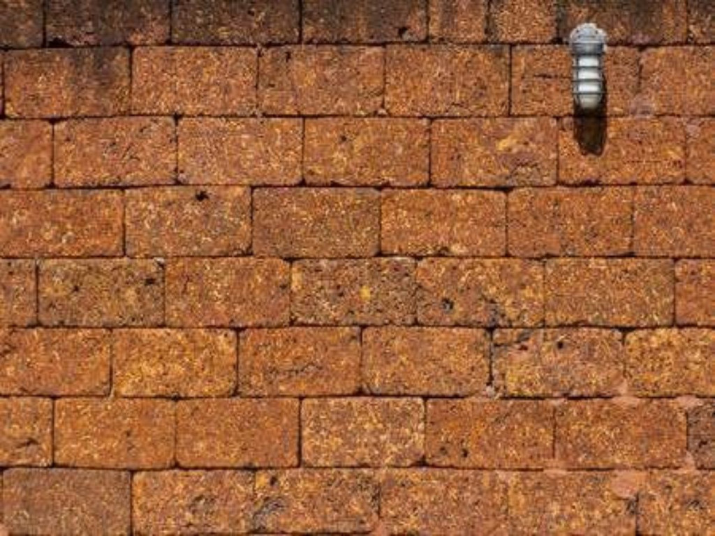 Why You Should Not Use Laterite Bricks For Your Construction Project?