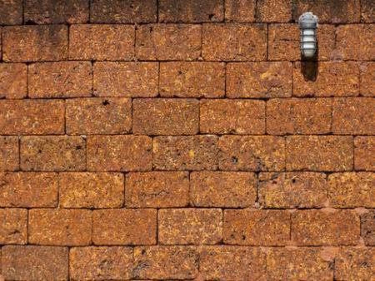 6 Reasons Why You Should Avoid Laterite Bricks for Construction