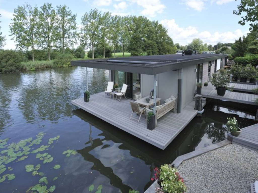 Amphibious Houses – An Adaptive Measure For Rising Water Levels